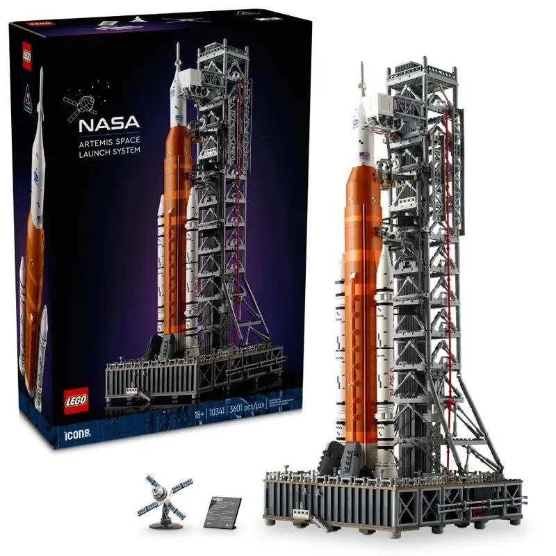 Lego. NASA Artemis Space Launch System