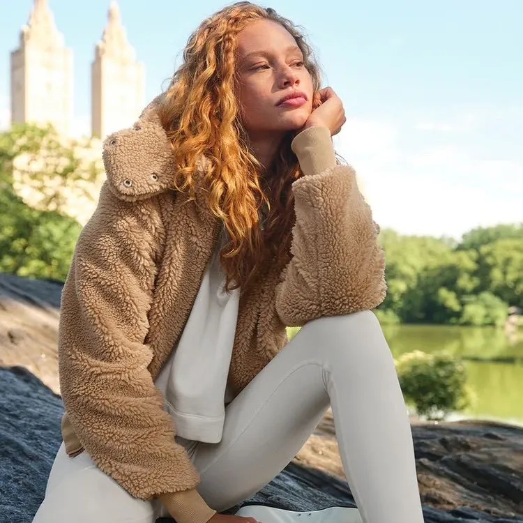 Alo yoga. Foxy Sherpa Jacket