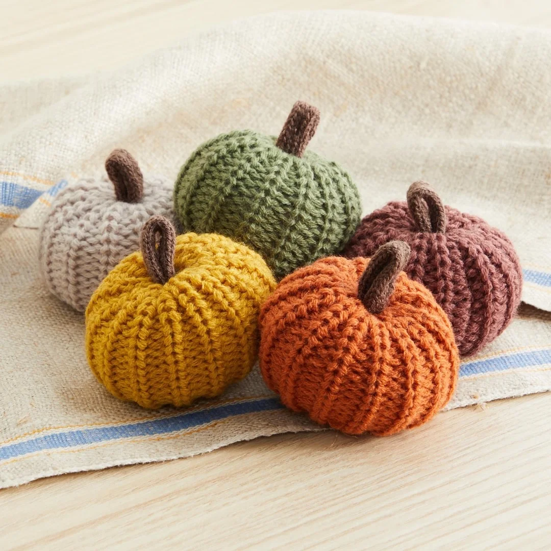 Knit Pumpkins Set of 5 (Etsy)
