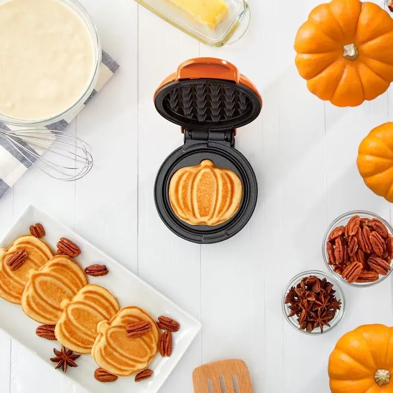 Mini Waffle Maker Pumpkin