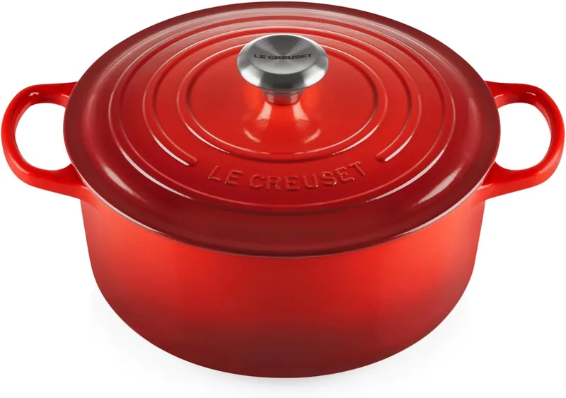 13. Le Creuset Signature Round Dutch Oven (5.5 Qt)
