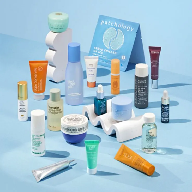 15. Hydrating Travel Skincare Mini Set (5-Piece)