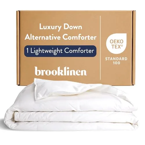15. Brooklinen Lightweight Down-Alternative Comforter — Twin/Twin XL